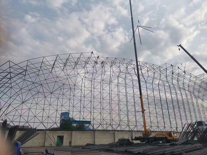 二连浩特瑞元实业供热站网架工程